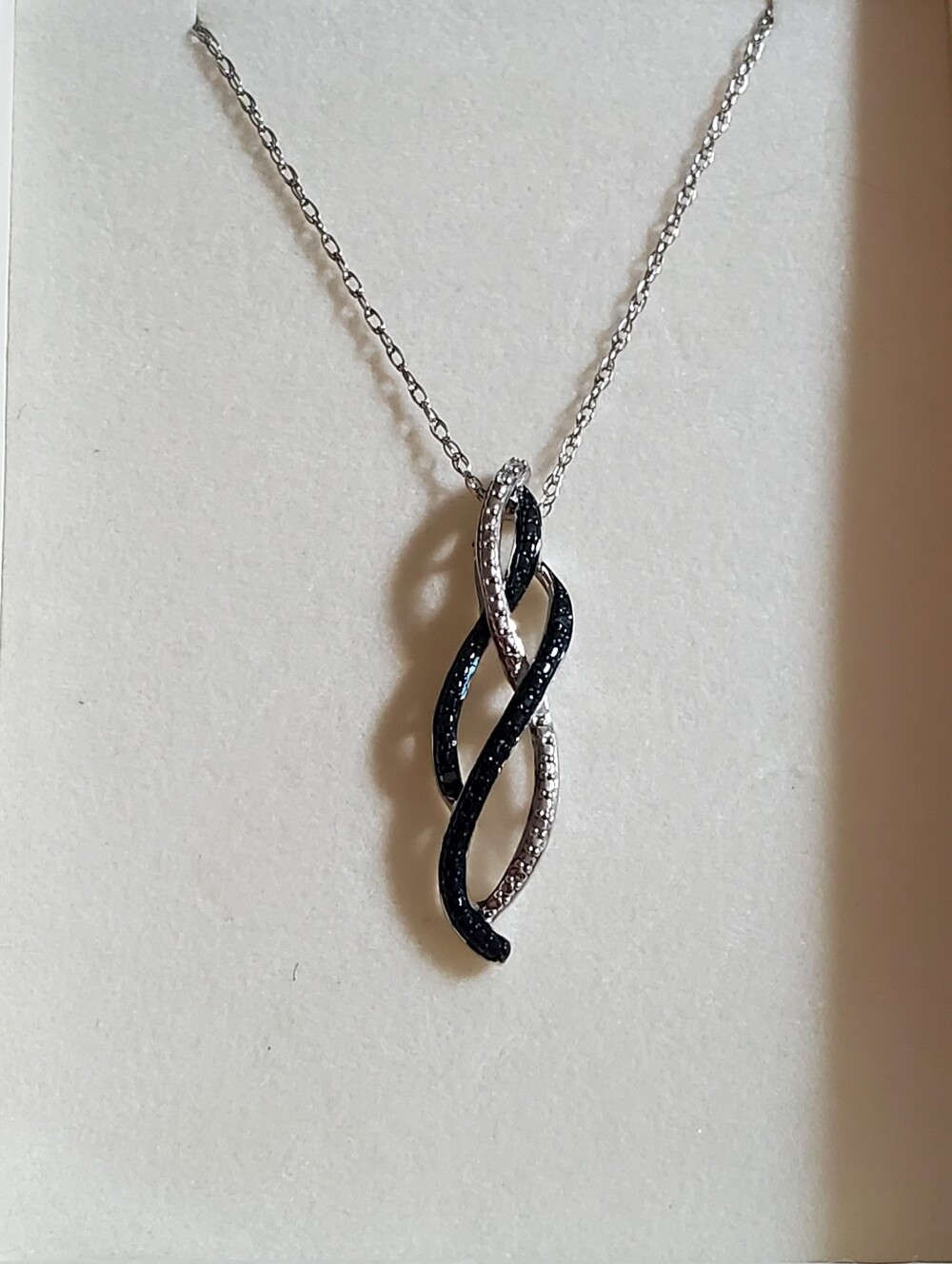 Sterling Silver Chain 16" with Black and Silver Swirl Pendant